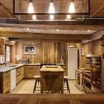 Chalet Lavancher - 400m2 Ferme 1803 Renovee Sauna Billard Chamonix